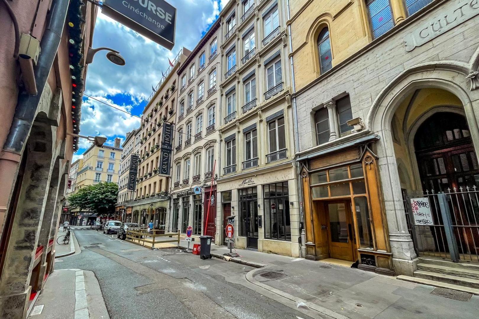 Le Centrale Ail Lyon Exterior photo